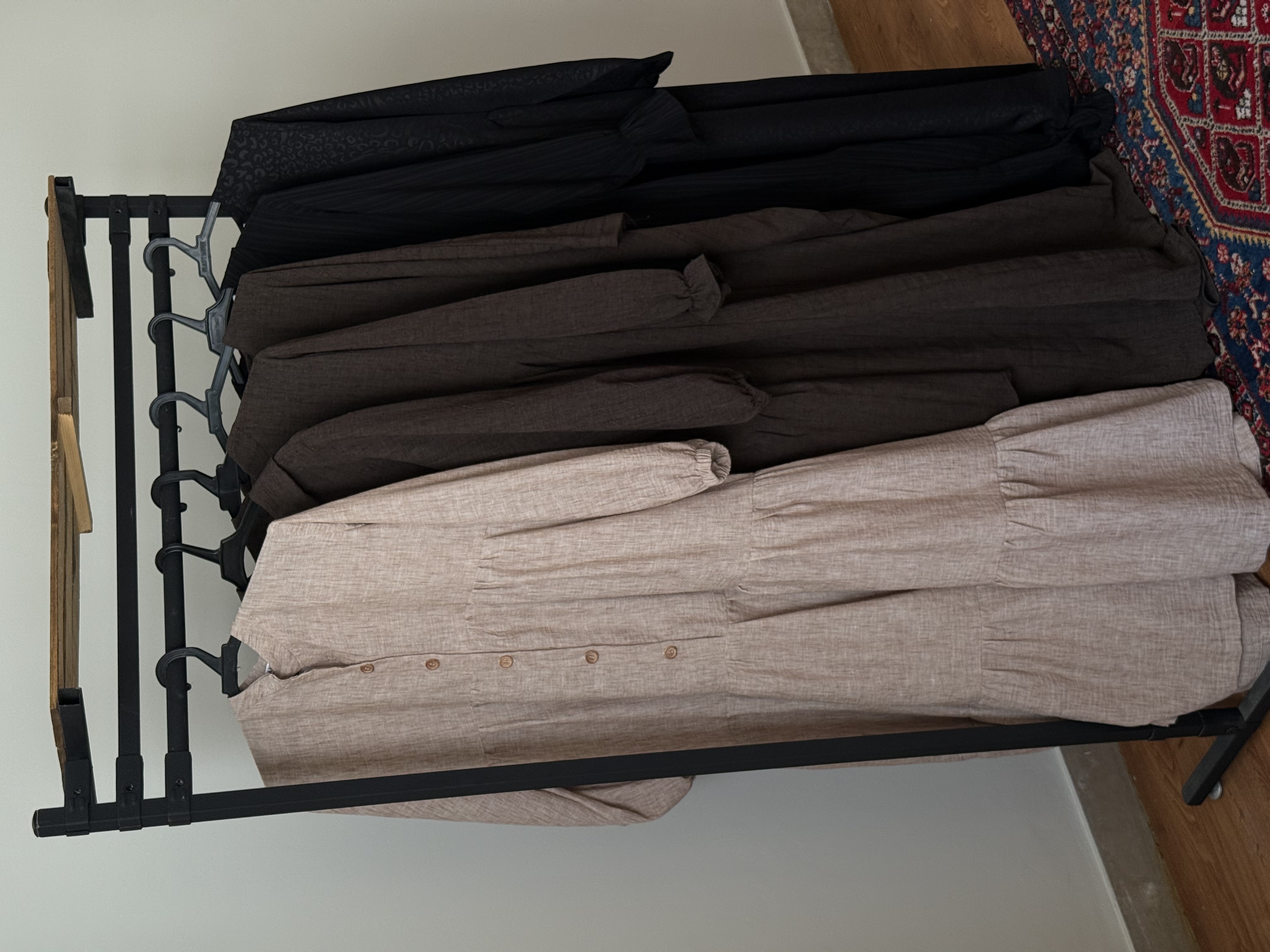 عبا و پیراهن