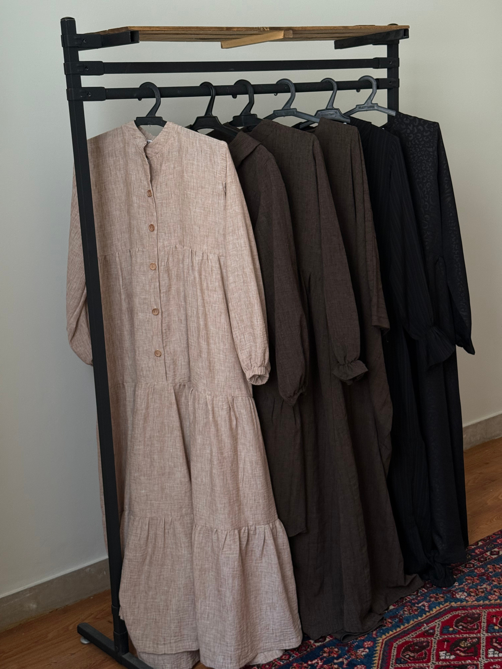 عبا و پیراهن